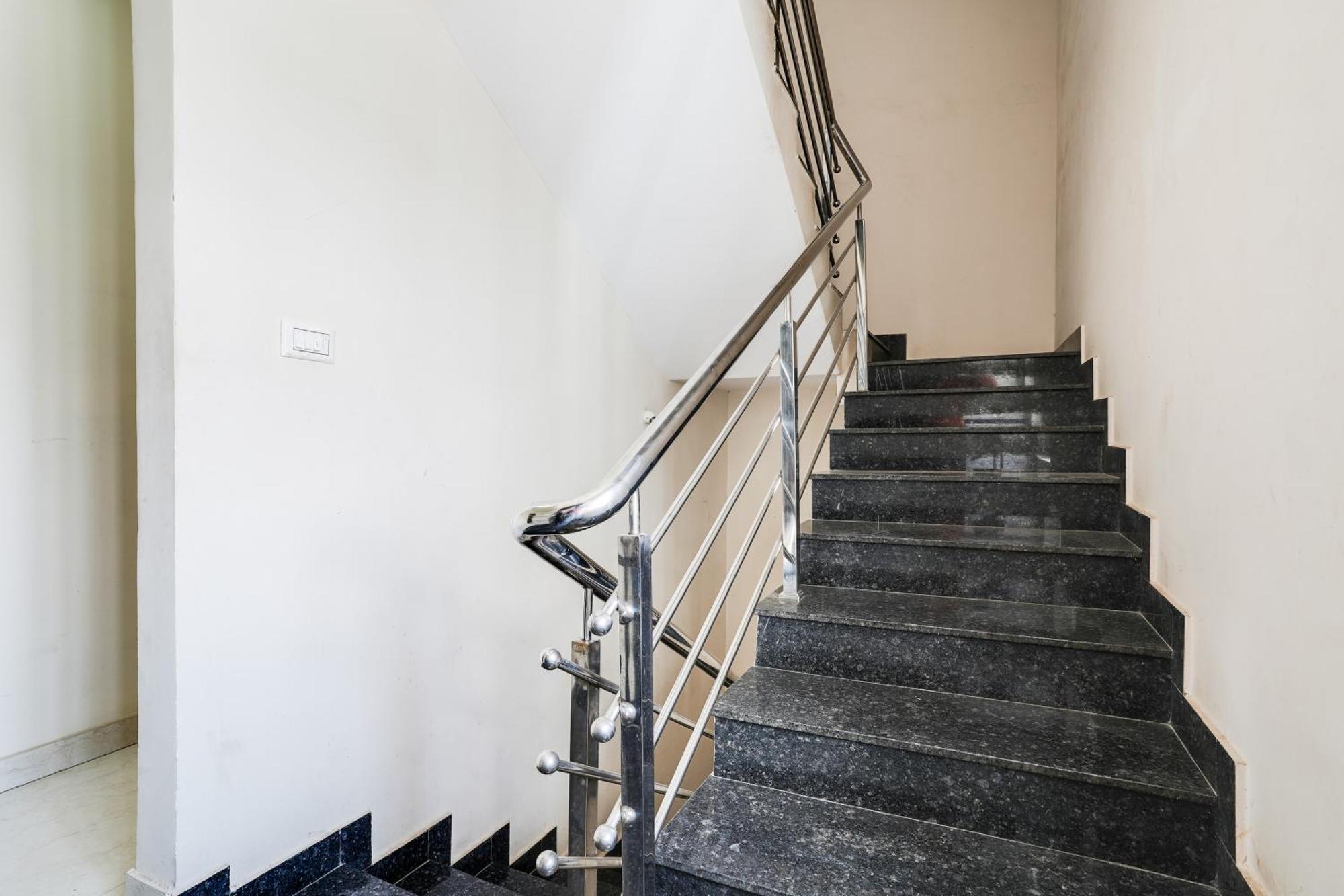 Super Hotel O Bangalore Near Reva Circle Formerly Cka Boarding Yelahanka Екстериор снимка