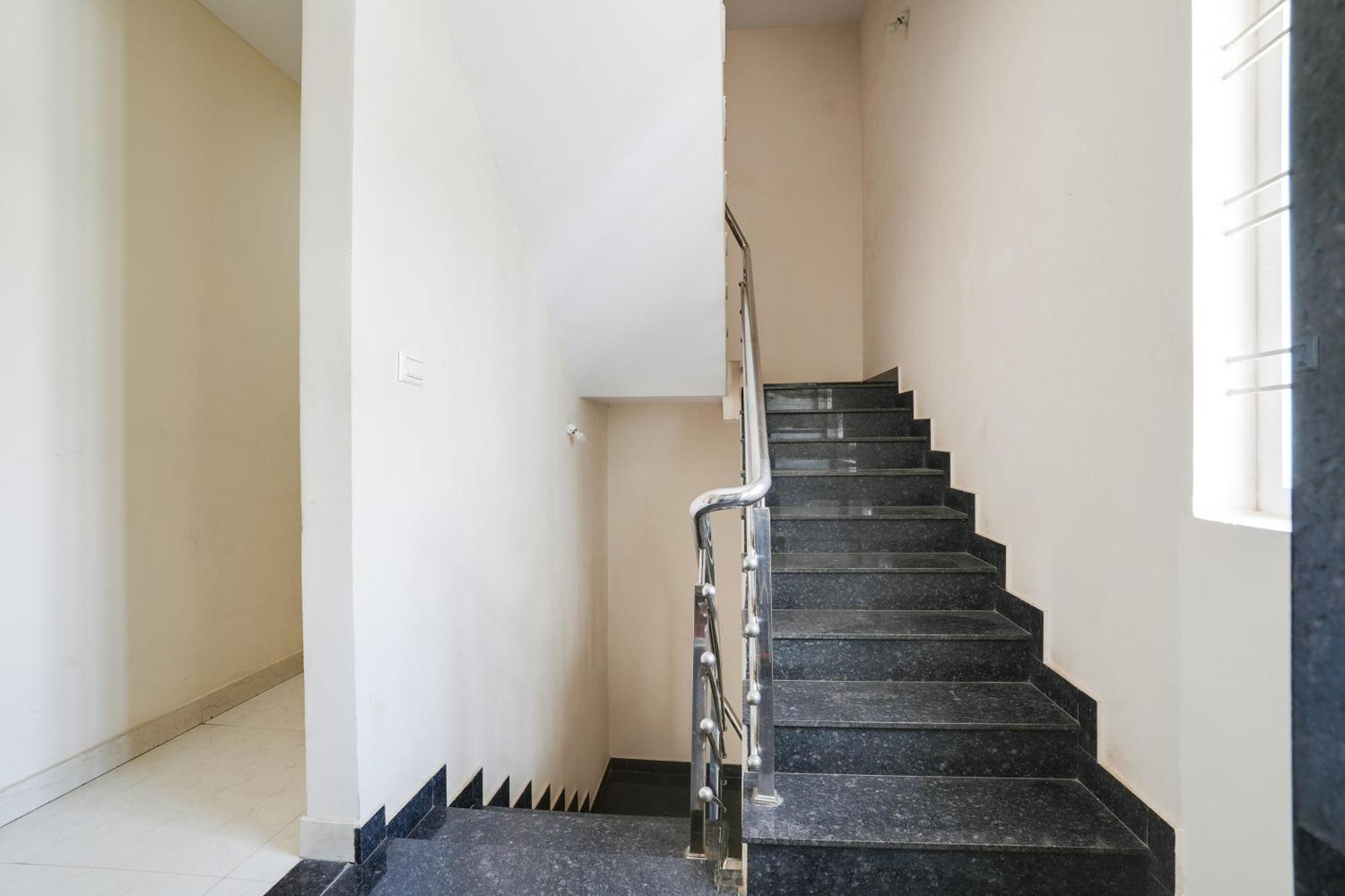 Super Hotel O Bangalore Near Reva Circle Formerly Cka Boarding Yelahanka Екстериор снимка
