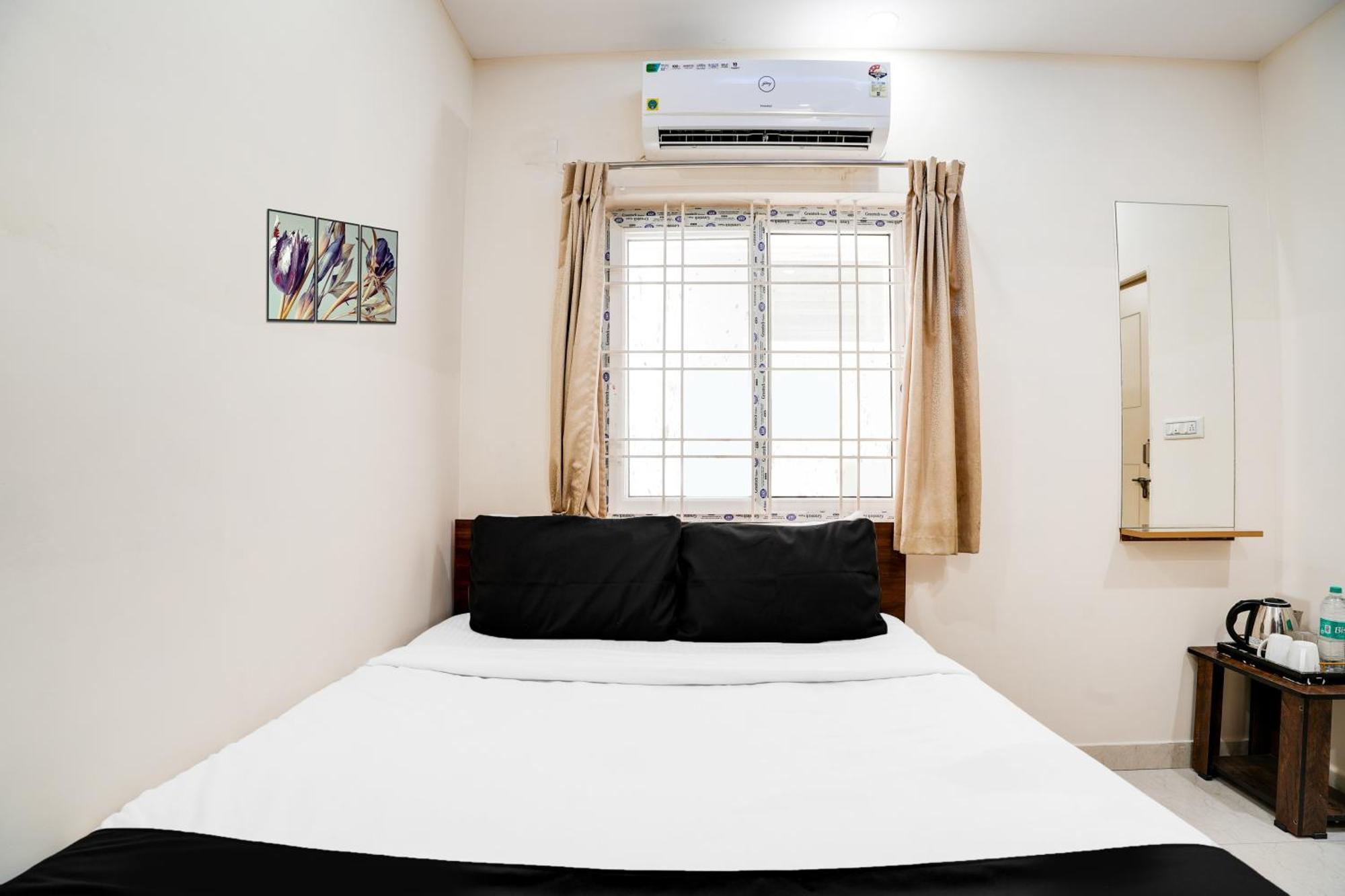 Super Hotel O Bangalore Near Reva Circle Formerly Cka Boarding Yelahanka Екстериор снимка